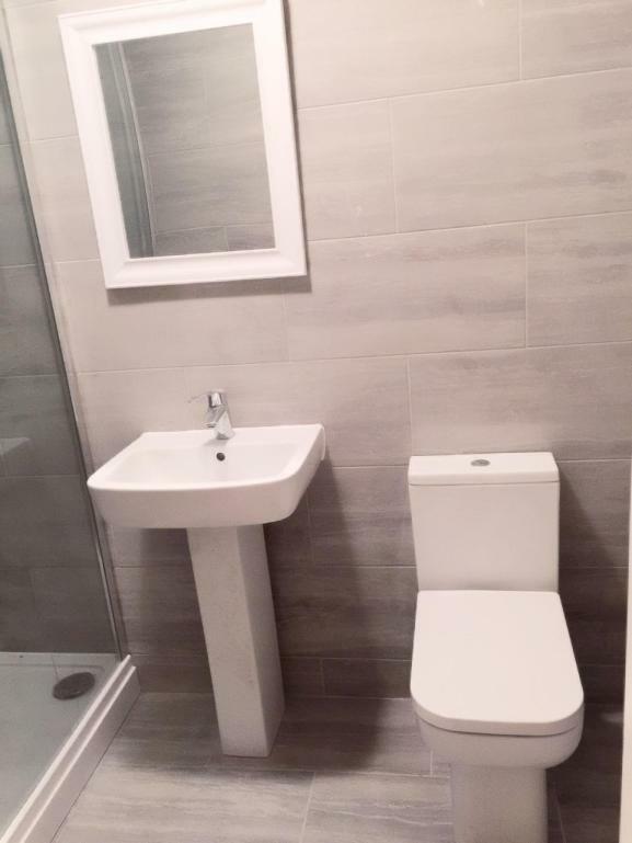 Abbey Wood Station Five Bedroom Self Contained House Extérieur photo