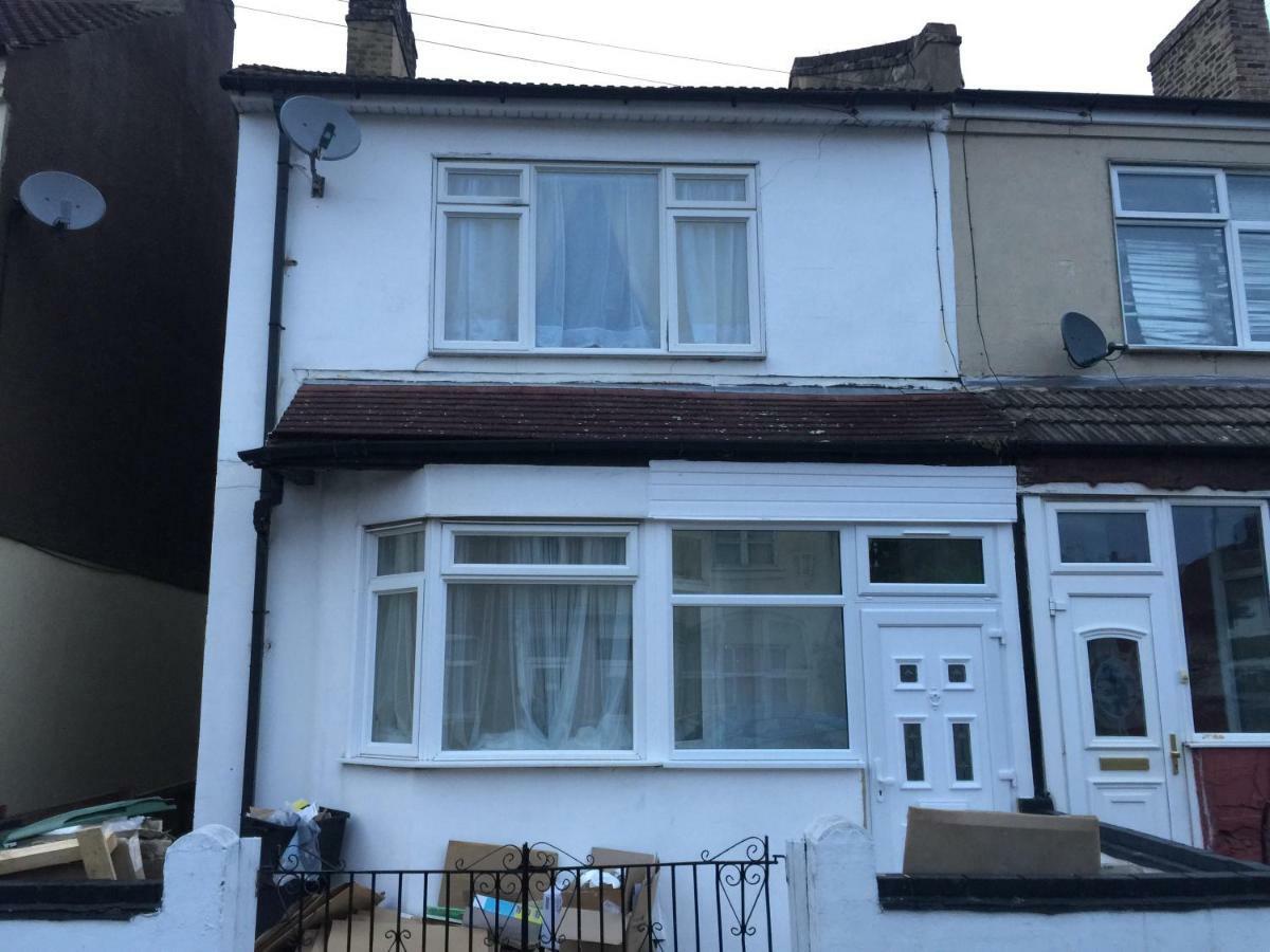 Abbey Wood Station Five Bedroom Self Contained House Extérieur photo