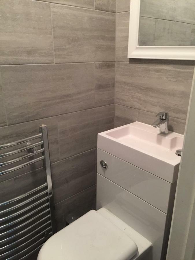 Abbey Wood Station Five Bedroom Self Contained House Extérieur photo