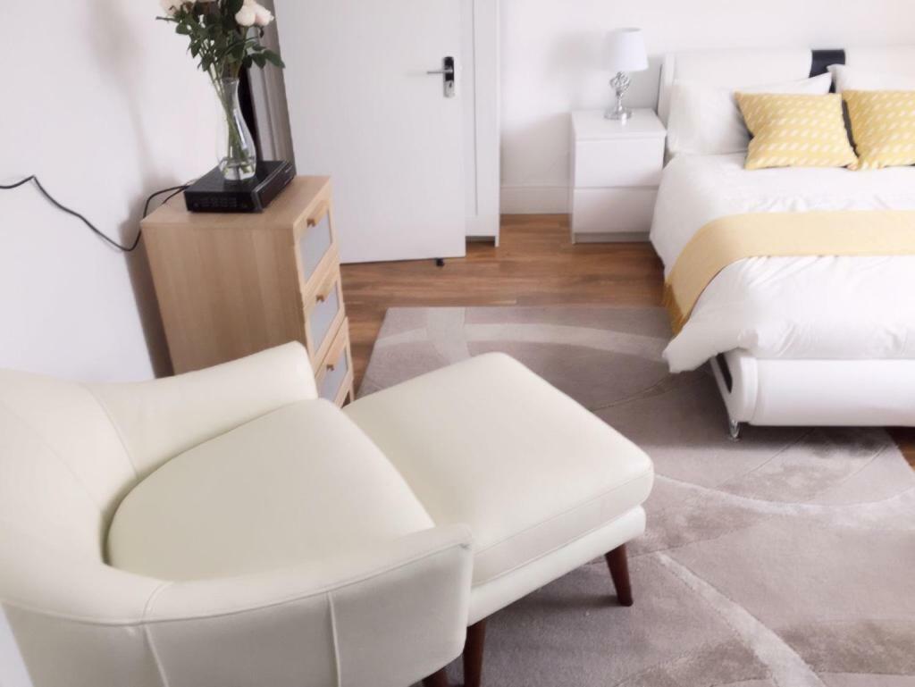 Abbey Wood Station Five Bedroom Self Contained House Extérieur photo
