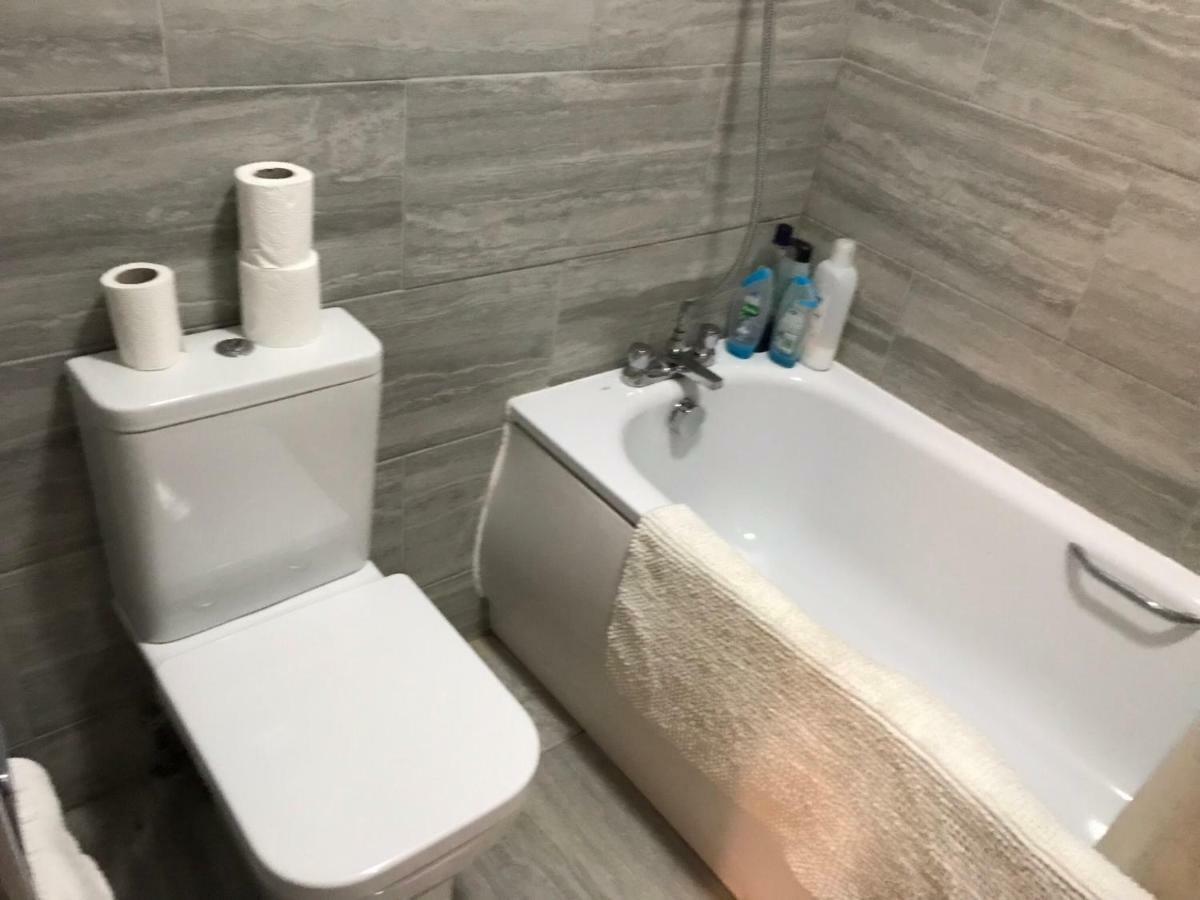 Abbey Wood Station Five Bedroom Self Contained House Extérieur photo